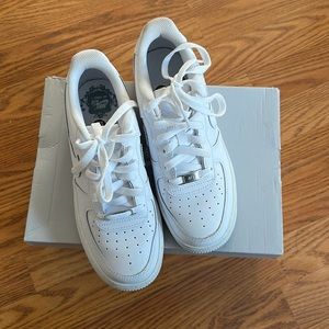 Nike Air Force 1s All White